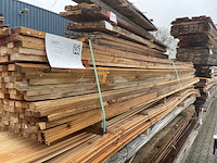 Ca. 385x douglas latten fijnbezaagd, 25x45mm, lengte 400cm - afbeelding 2 van  3