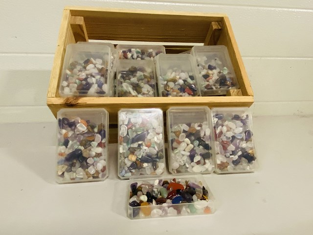 Ca. 38x cassettes met trommelstenen mix split - afbeelding 1 van  4