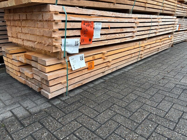 Ca. 38x douglas dakbalken fijnbezaagd, 50x150mm, lengte 400cm - afbeelding 4 van  4