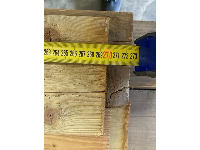 Ca. 38x geïmpregneerde vuren balken, diverse lengtes - afbeelding 5 van  7