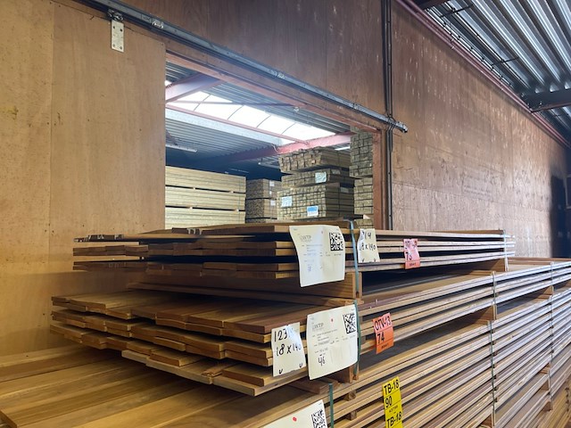 Ca. 38x guyana ipé country grade planken geschaafd, 18x140mm, lengte 200cm - afbeelding 3 van  3