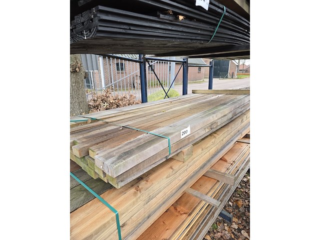 Ca. 38x hardhouten balken geschaafd, 40x70mm, lengte 300cm (b keuze) - afbeelding 1 van  1