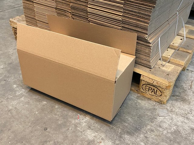 Ca. 390x verzenddozen 50x23x19cm, bruin - afbeelding 1 van  4