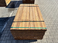 Ca. 396x guyana ipé latten geschaafd, 25x40mm, lengte 155cm - afbeelding 1 van  3