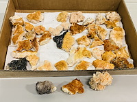 Ca. 39x bariet brokjes - afbeelding 1 van  8