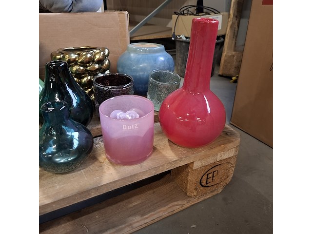 Ca. 39x vaas en decoratie, dutz van roon - afbeelding 2 van  17