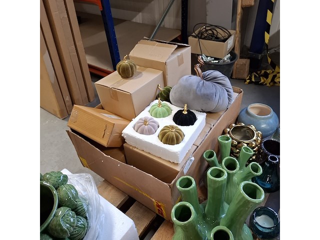 Ca. 39x vaas en decoratie, dutz van roon - afbeelding 8 van  17