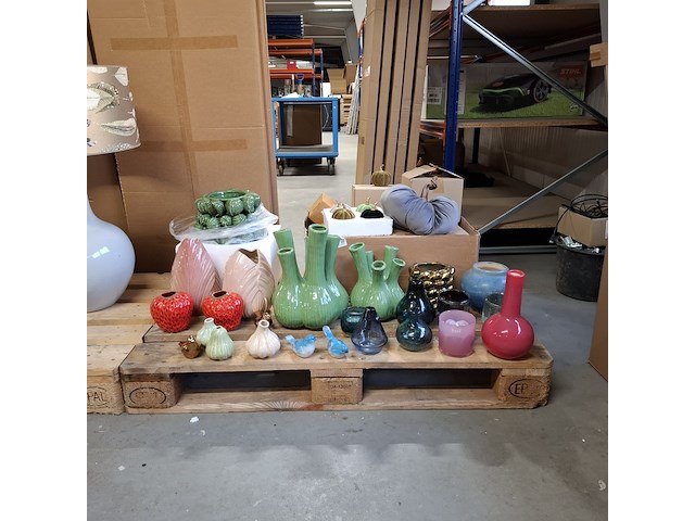 Ca. 39x vaas en decoratie, dutz van roon - afbeelding 1 van  17