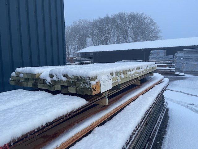 Ca. 39x vuren regels geschaafd geïmpregneerd, 45x70mm, lengte 260cm - afbeelding 2 van  3