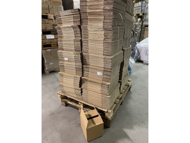 Ca. 400x verzenddozen 26x22x22cm, bruin - afbeelding 1 van  2