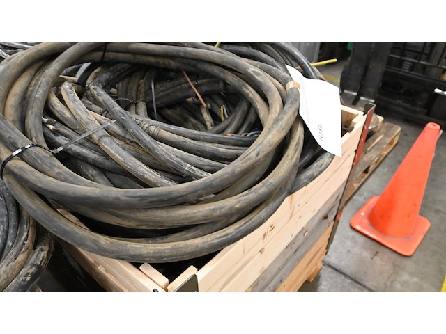 Ca. 4.096 kg bruto koperhoudende zware rubber krachtstroomkabels - afbeelding 4 van  26
