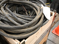 Ca. 4.096 kg bruto koperhoudende zware rubber krachtstroomkabels - afbeelding 4 van  26