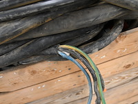 Ca. 4.096 kg bruto koperhoudende zware rubber krachtstroomkabels - afbeelding 9 van  26