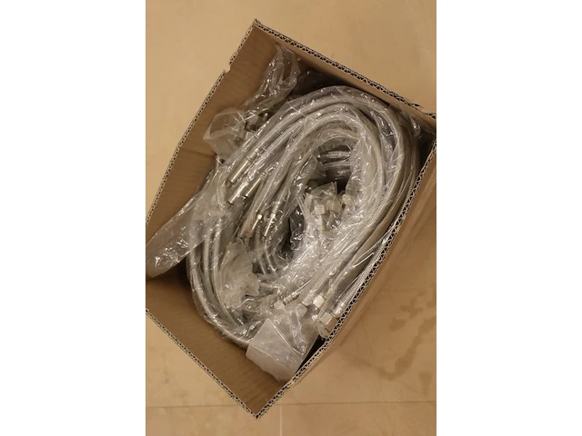 Ca. 40x aansluitset voor wastafelkranen - afbeelding 6 van  6