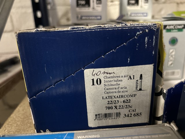 Ca. 40x diverse binnenbanden, w.o. continental, michelin, schwalbe - afbeelding 8 van  9