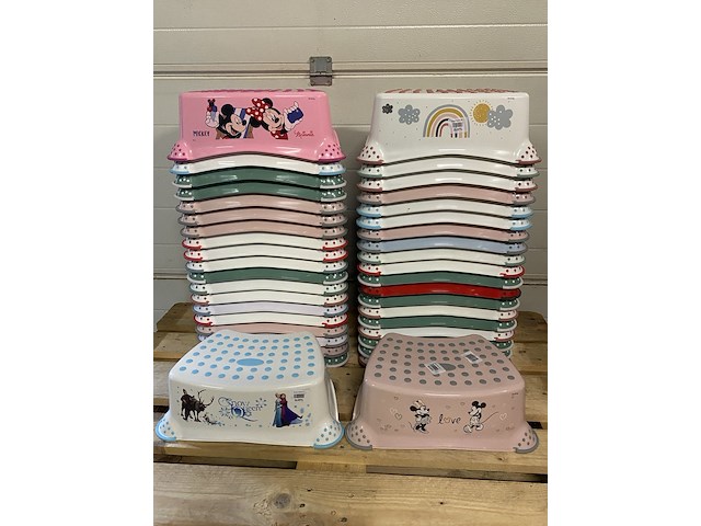 Ca. 40x diverse opstapjes toilettraining, tandenpoetsen - afbeelding 1 van  5