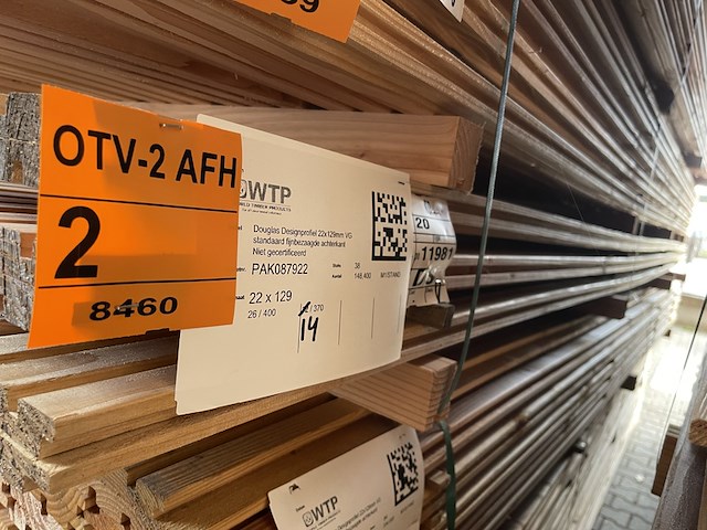 Ca. 40x douglas design- triple- deens profiel, 22x142mm, lengte 14/350cm, 26/400cm - afbeelding 4 van  4