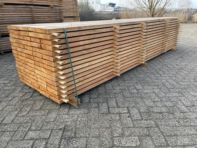 Ca. 40x douglas planken fijnbezaagd, 38x200mm, lengte 400cm - afbeelding 2 van  4
