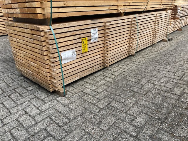 Ca. 40x douglas planken fijnbezaagd, 38x200mm, lengte 400cm - afbeelding 4 van  4