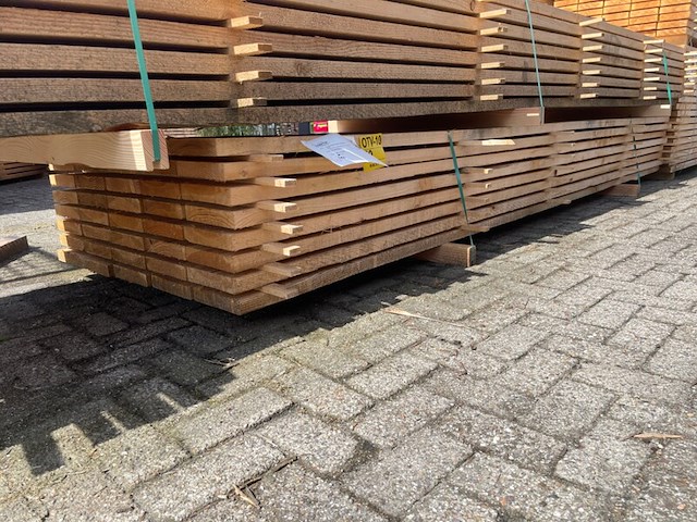 Ca. 40x douglas planken fijnbezaagd, 38x200mm, lengte 400cm - afbeelding 4 van  4