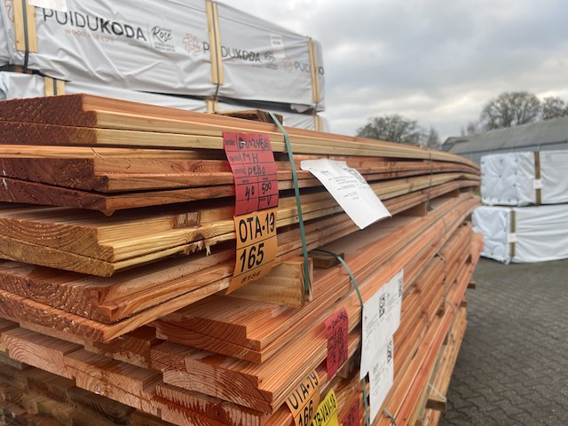 Ca. 40x douglas zweeds rabat, 26x190mm, lengte 500cm - afbeelding 2 van  3