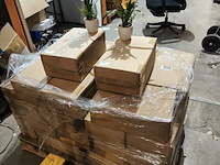 Ca. 40x dozen met 2 kunst orchideeën van kwaliteit, 2 kleuren per doos - afbeelding 2 van  4