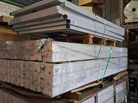 Ca. 40x hardhouten deurkozijn gegrond - afbeelding 1 van  4
