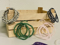 Ca. 40x kogelarmbanden voor kinderen 4mm - afbeelding 3 van  4