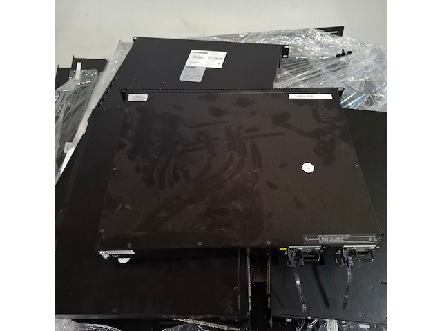 Ca. 40x netwerk switch, o.a edge core - afbeelding 2 van  8