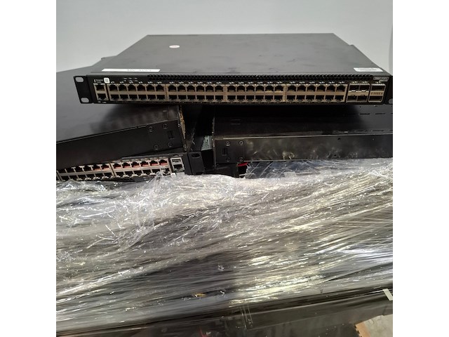Ca. 40x netwerk switch, o.a edge core - afbeelding 4 van  8