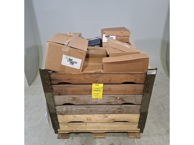 Ca. 40x paar diverse schoenen, o.a. atlas, neskrid en haix - afbeelding 1 van  8