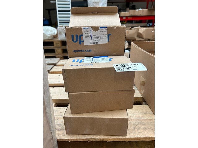 Ca. 40x uponor perskoppelingen voor leidinginstallaties - afbeelding 1 van  4