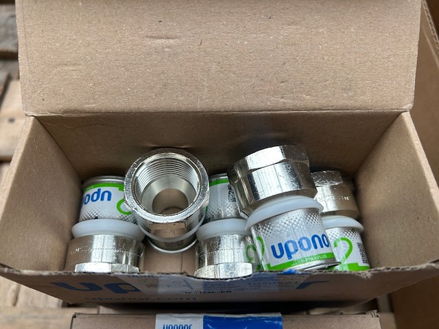 Ca. 40x uponor perskoppelingen voor leidinginstallaties - afbeelding 2 van  4