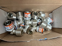 Ca. 40x uponor s-press plus persknieën met buitendraad - afbeelding 2 van  4