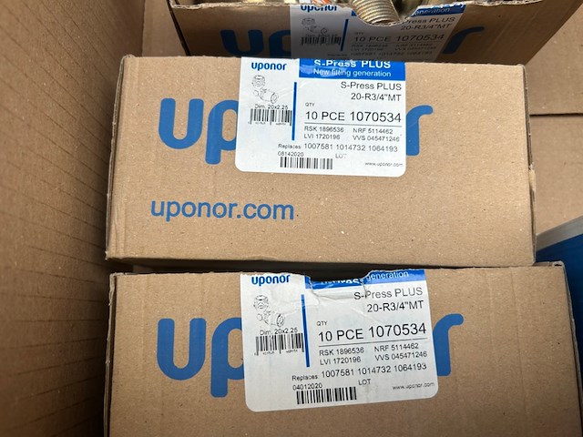 Ca. 40x uponor s-press plus persknieën met buitendraad - afbeelding 4 van  4