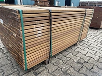 Ca. 418x guayana ipé latten geschaafd, 25x40mm, lengte 155cm - afbeelding 2 van  3