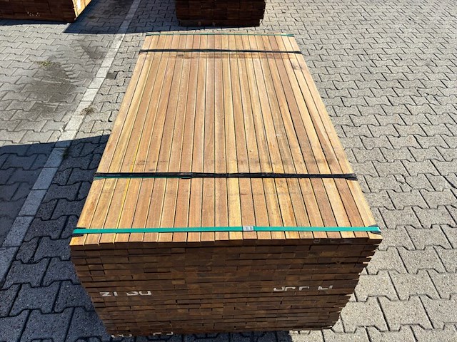 Ca. 418x guyana ipé latten geschaafd, 25x40mm, lengte 155cm - afbeelding 1 van  3