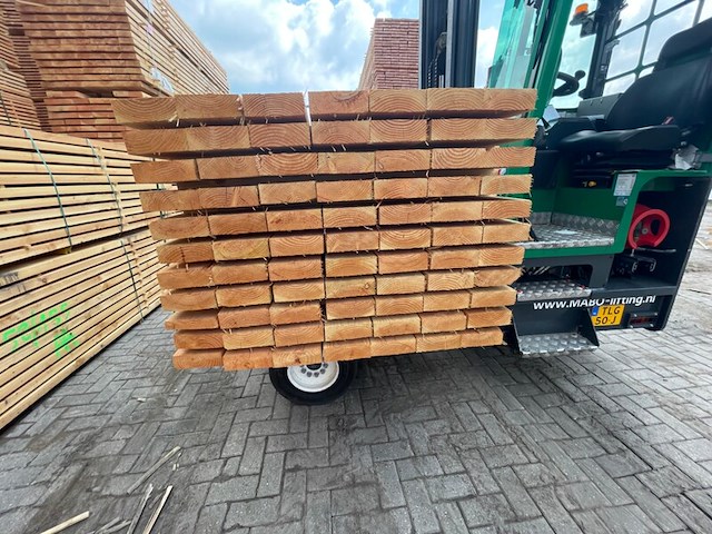 Ca. 41x douglas dakbalken fijnbezaagd, 50x150mm, lengte 400cm - afbeelding 3 van  4