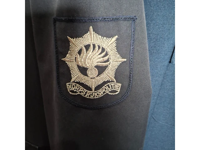 Ca. 41x politie beroepen - afbeelding 5 van  7