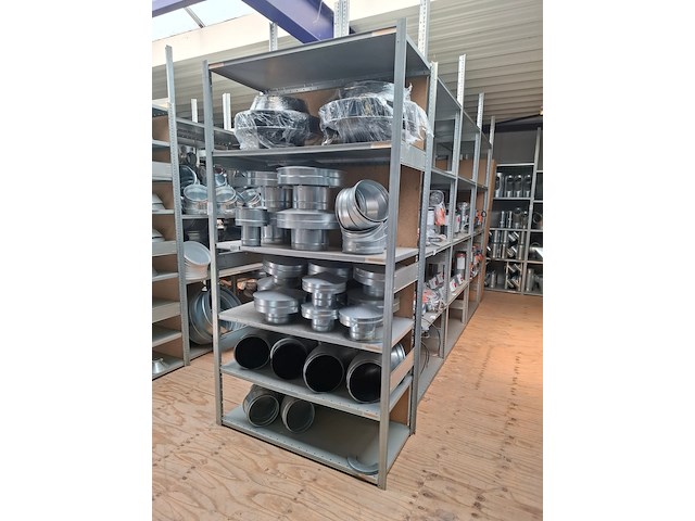 Ca. 42 meter metalen legbord stelling - afbeelding 5 van  7