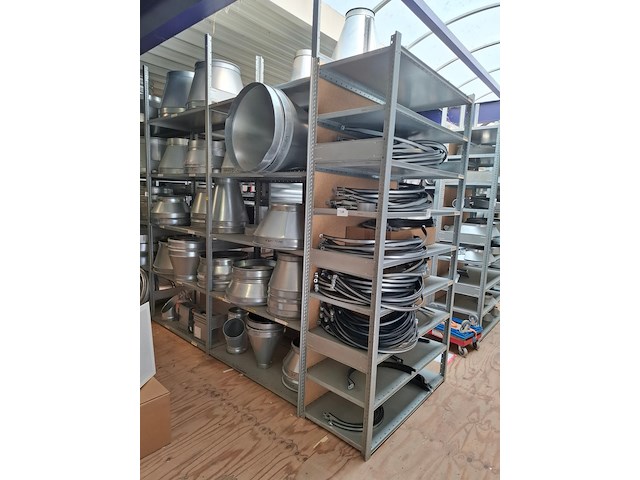 Ca. 42 meter metalen legbord stelling - afbeelding 7 van  7