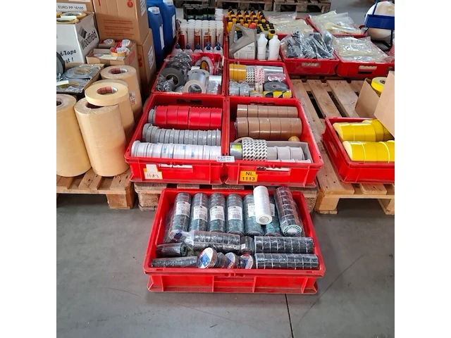 Ca. 428x diverse rollen tape - afbeelding 1 van  24