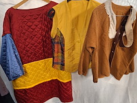 Ca. 42x diverse toneel bovenkleding - afbeelding 3 van  3