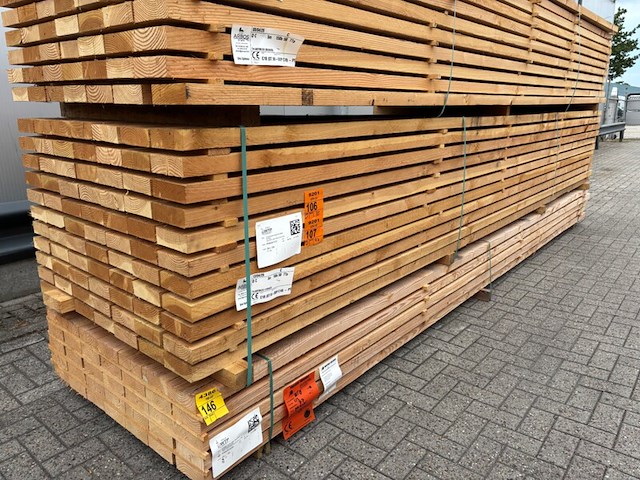 Ca. 42x douglas dakbalken fijnbezaagd, 50x150mm, lengte 500cm - afbeelding 4 van  4