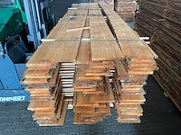 Ca. 42x douglas onbekantrechte schaaldelen, 22x200-250mm, lengte 300cm