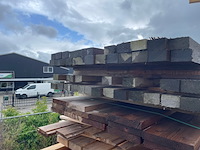 Ca. 42x douglas regels fijnbezaagd, 45x75mm, lengte 500cm - afbeelding 3 van  3