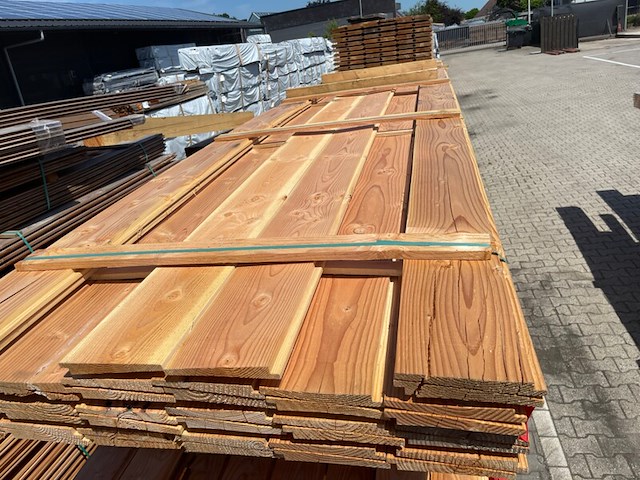 Ca. 42x douglas zweeds rabat, 26x190mm, lengte 500cm - afbeelding 1 van  3