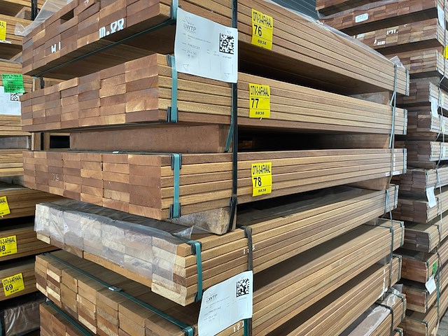Ca. 42x guyana teak planken geschaafd, 25x140mm, lengte 185cm - afbeelding 4 van  4