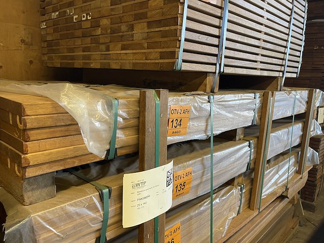 Ca. 42x guyana teak planken geschaafd, 25x140mm, lengte 215cm - afbeelding 4 van  4