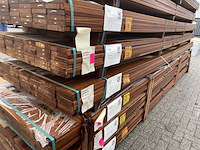 Ca. 42x guyana teak planken geschaafd, 25x140mm, lengte 455cm - afbeelding 4 van  4